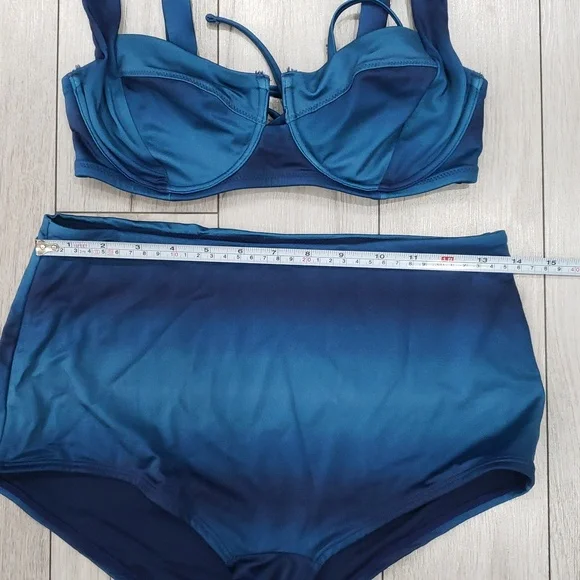 NWOT Victoria's Secret Bikini - Picture 3 of 9